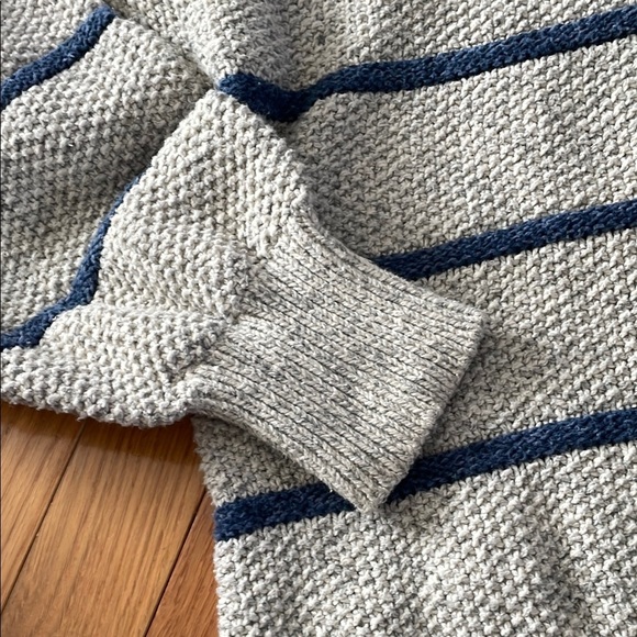 Eddie Bauer vintage Men's Gray and Blue Striped Sweater Medium - Picture 4 of 6